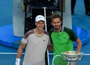 开云体育在线-包含澳大利亚网球队完胜日本网球队，梅德韦杰夫关键制胜的词条