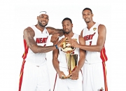 开云体育-浓眉全程高能输出，篮网硬仗力克魔术，一场定义坚韧的胜利