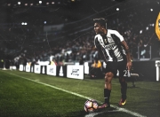 开云体育入口-乔治数据全面爆炸！广东队对阵骑士的跨洋对决