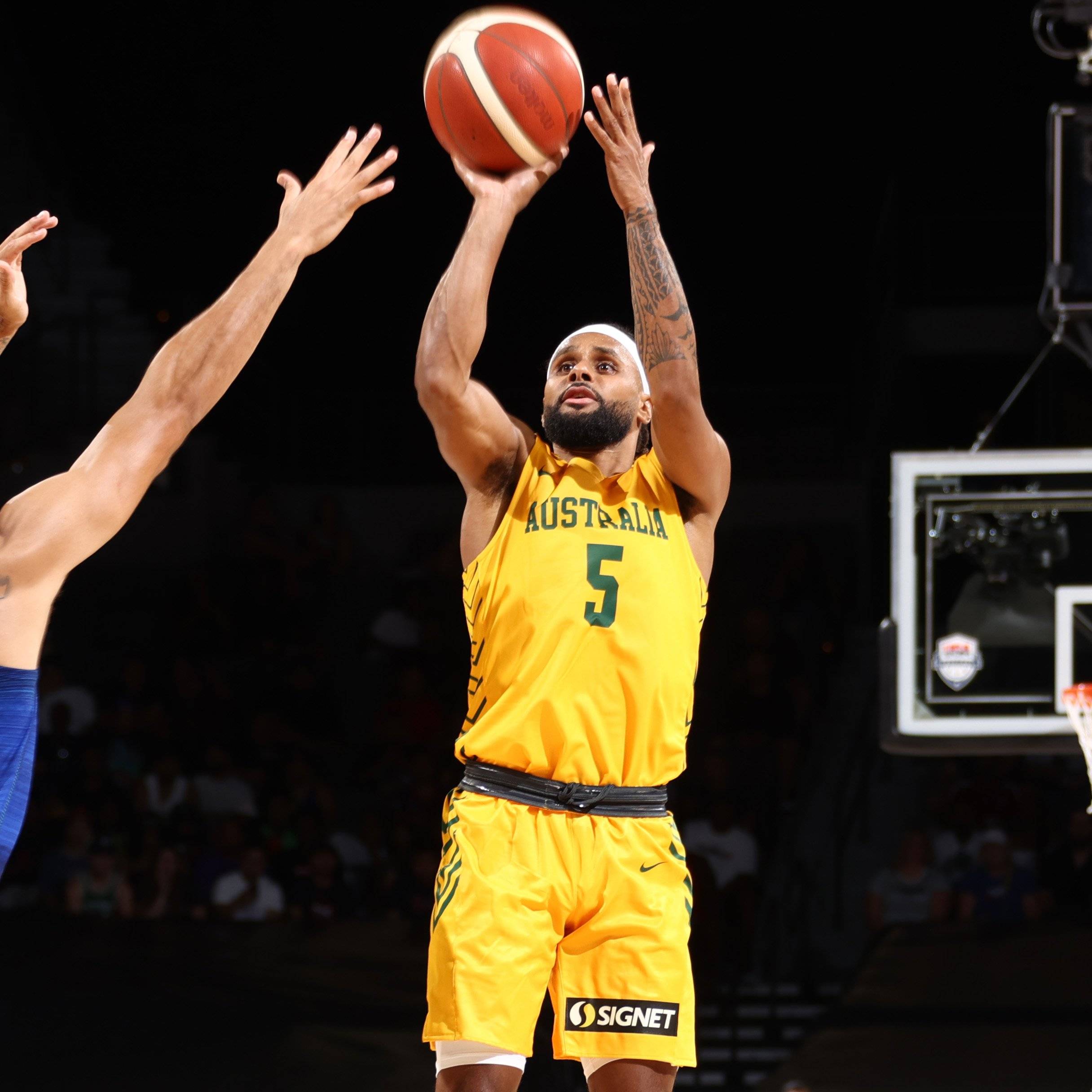 西班牙男篮血洗澳大利亚男篮，费沃斯打破历史纪录的简单介绍