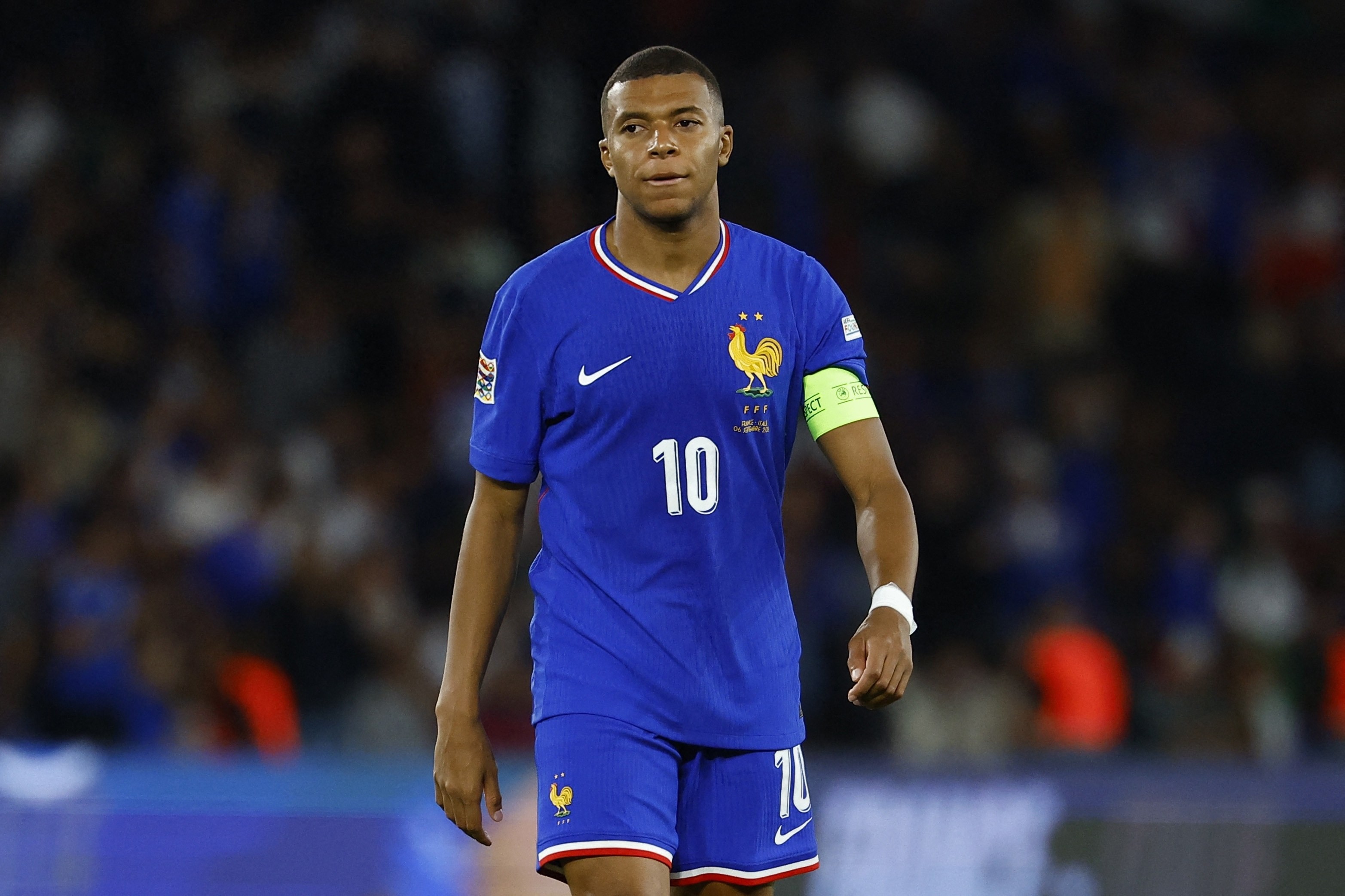 锋线球员发挥出色，助球队取得领先