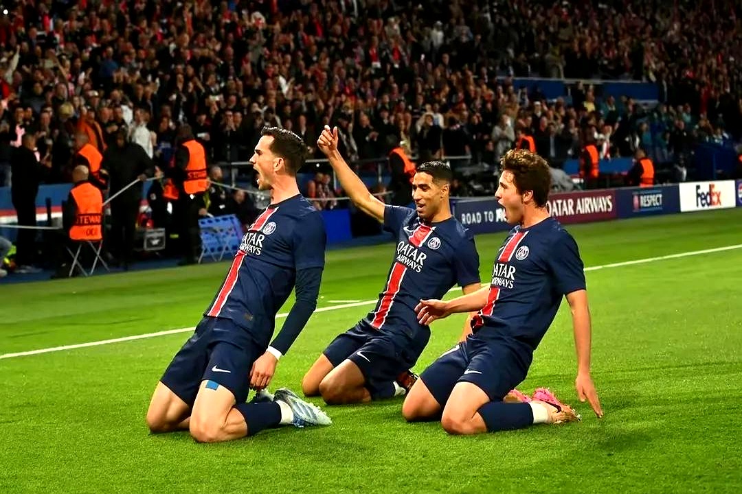 包含巴黎圣日耳曼闯入欧冠决赛，创造历史的词条