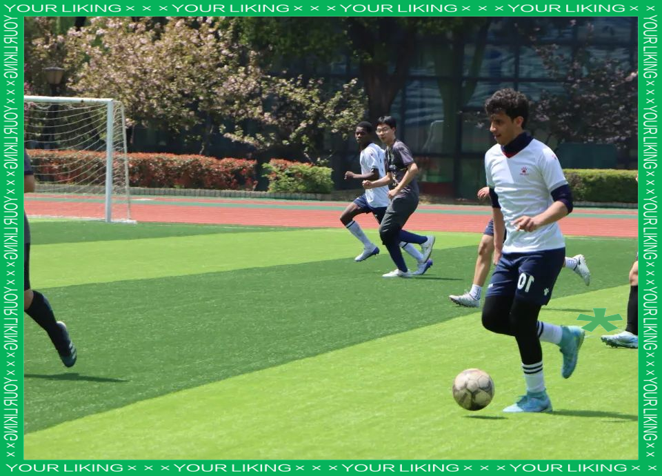 球员在比赛中展现团队合作精神