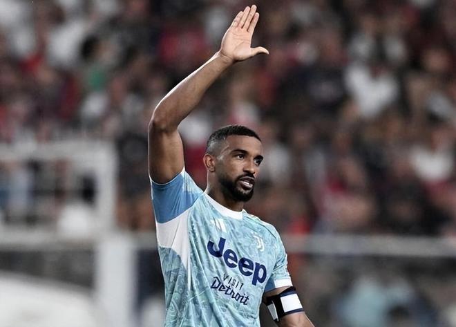 关于尤文图斯客场-艰难击败热那亚,积分榜领先优势的信息 关于尤文图斯客场-艰难击败热那亚,积分榜领先优势的信息