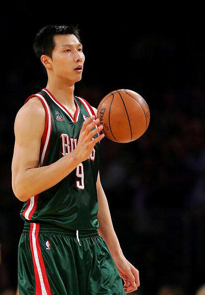 灰熊逆转青岛队,易建联统治全场的简单介绍 灰熊逆转青岛队,易建联统治全场的简单介绍