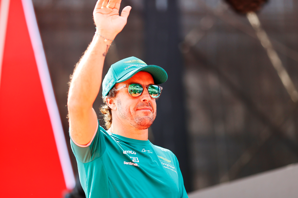 索伯车队逆转迈凯伦，阿隆索点燃赛场的简单介绍