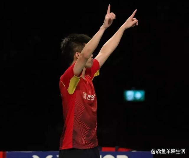日本羽毛球队险胜丹麦羽毛球队，谌龙送出助攻
