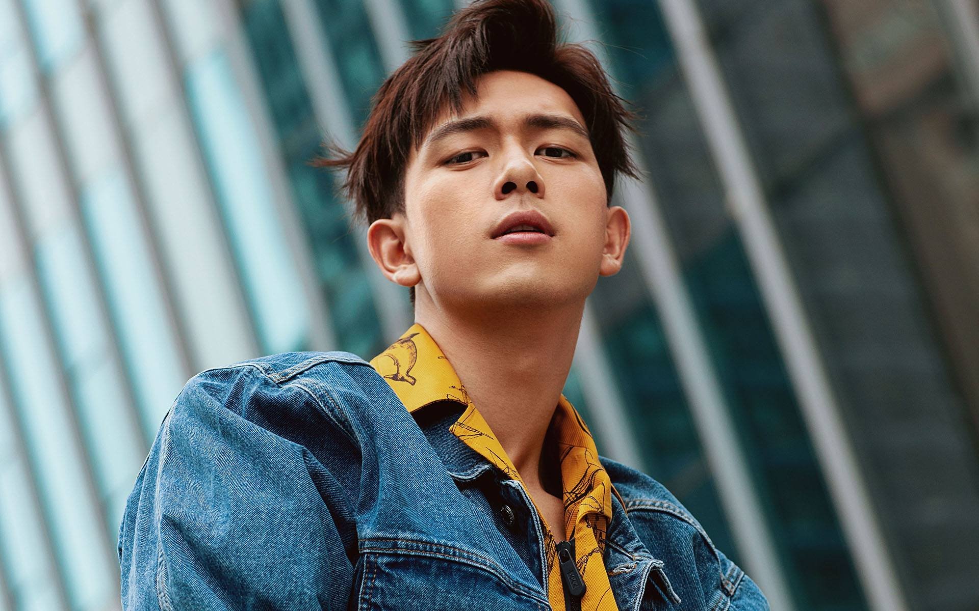 库里关键进球定乾坤，步行者封锁新疆队—跨越时空的竞技启示